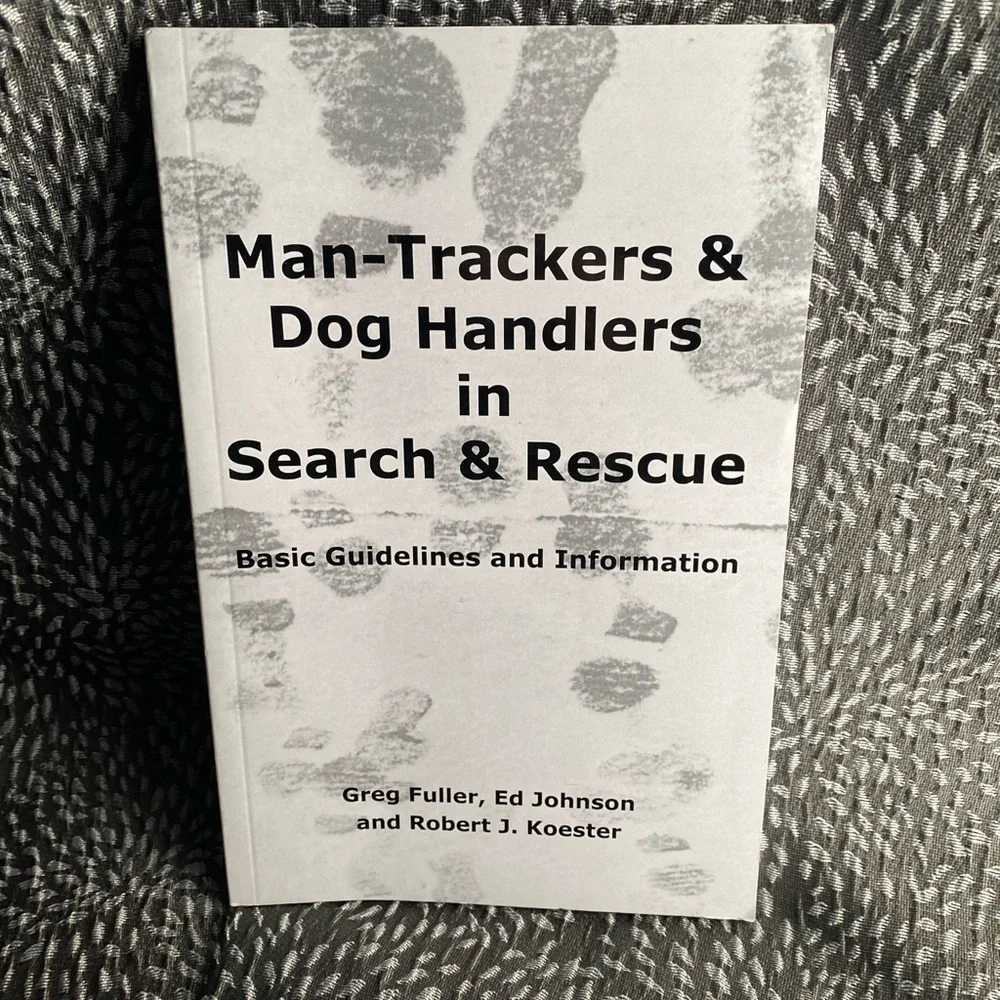 Man-Trackers & Dog Handlers Book - Picture 1 of 2